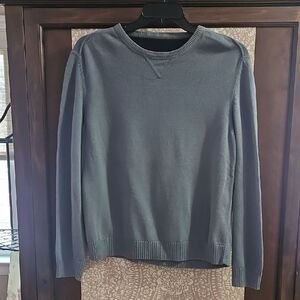 Men's Gray/Blue Sweater.